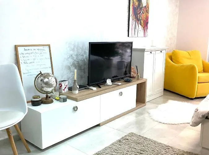 Felicity Super Apartamento *